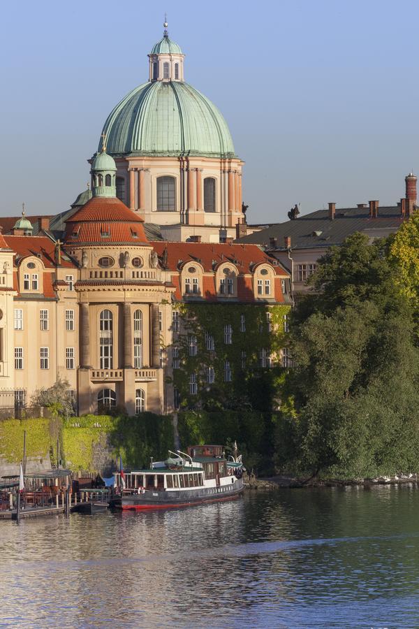 Pink House Apartments Prague Exterior photo