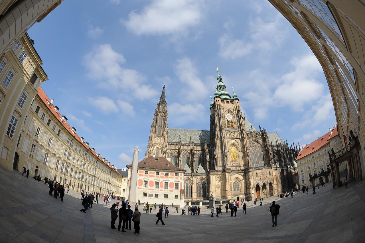 Pink House Apartments Prague Exterior photo